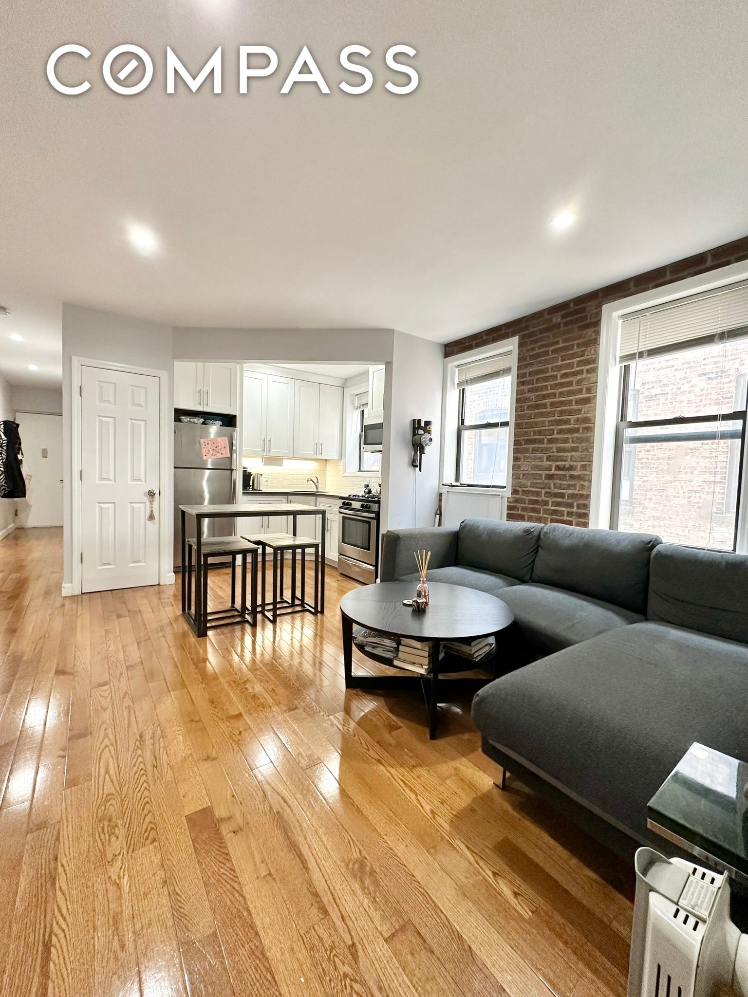 710 Amsterdam Avenue 4A, Upper West Side, Upper West Side, NYC - 2 Bedrooms  
1 Bathrooms  
4 Rooms - 