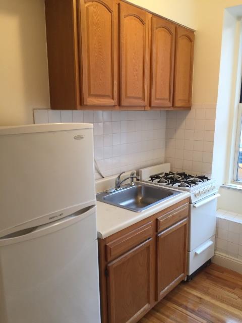 346 East 20th Street 1-A, Gramercy Park, Downtown, NYC - 1 Bathrooms  
2 Rooms - 