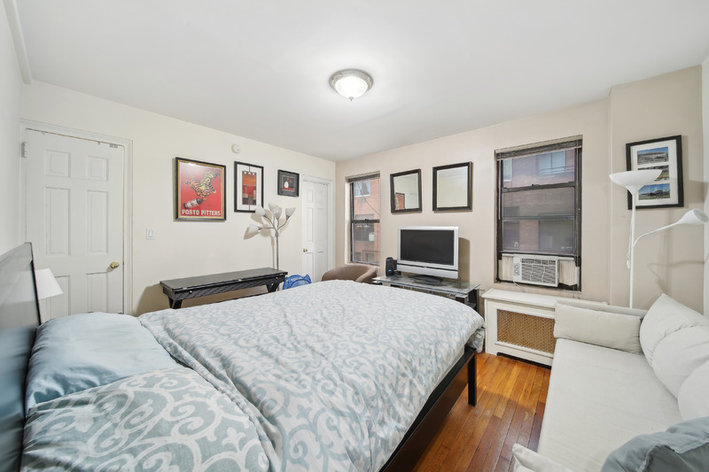 Photo 1 of 142 East 49th Street 3D, Midtown East, NYC, $350,000, Web #: 1073246646