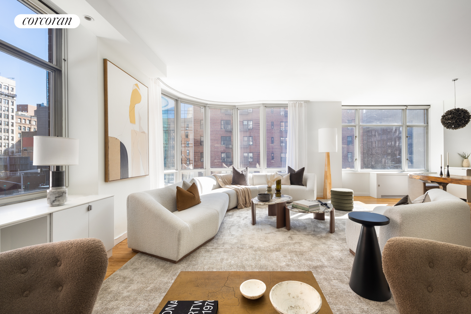 201 West 17th Street 3A, Chelsea, Downtown, NYC - 3 Bedrooms  
2.5 Bathrooms  
5 Rooms - 
