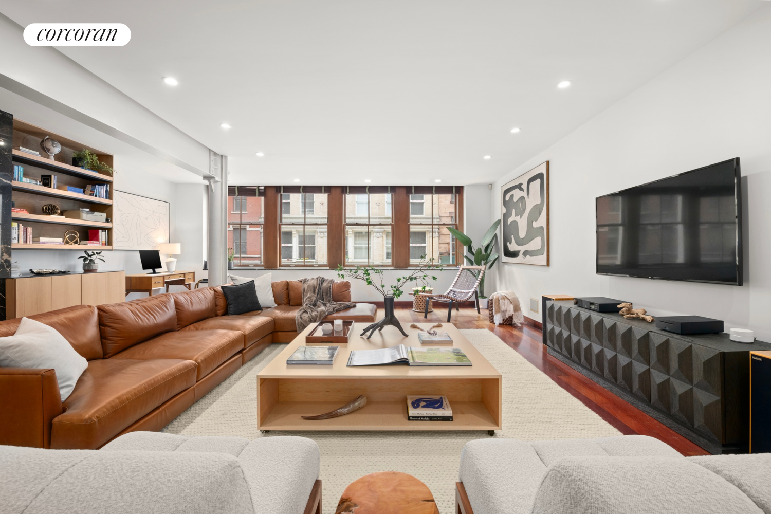39 North Moore Street 2B, Tribeca, Downtown, NYC - 2 Bedrooms  
2 Bathrooms  
5 Rooms - 