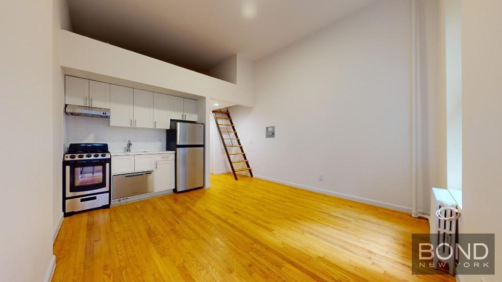 Photo 1 of 1435 1st Avenue 1Rn, Upper East Side, NYC, $2,697, Web #: 1073283005