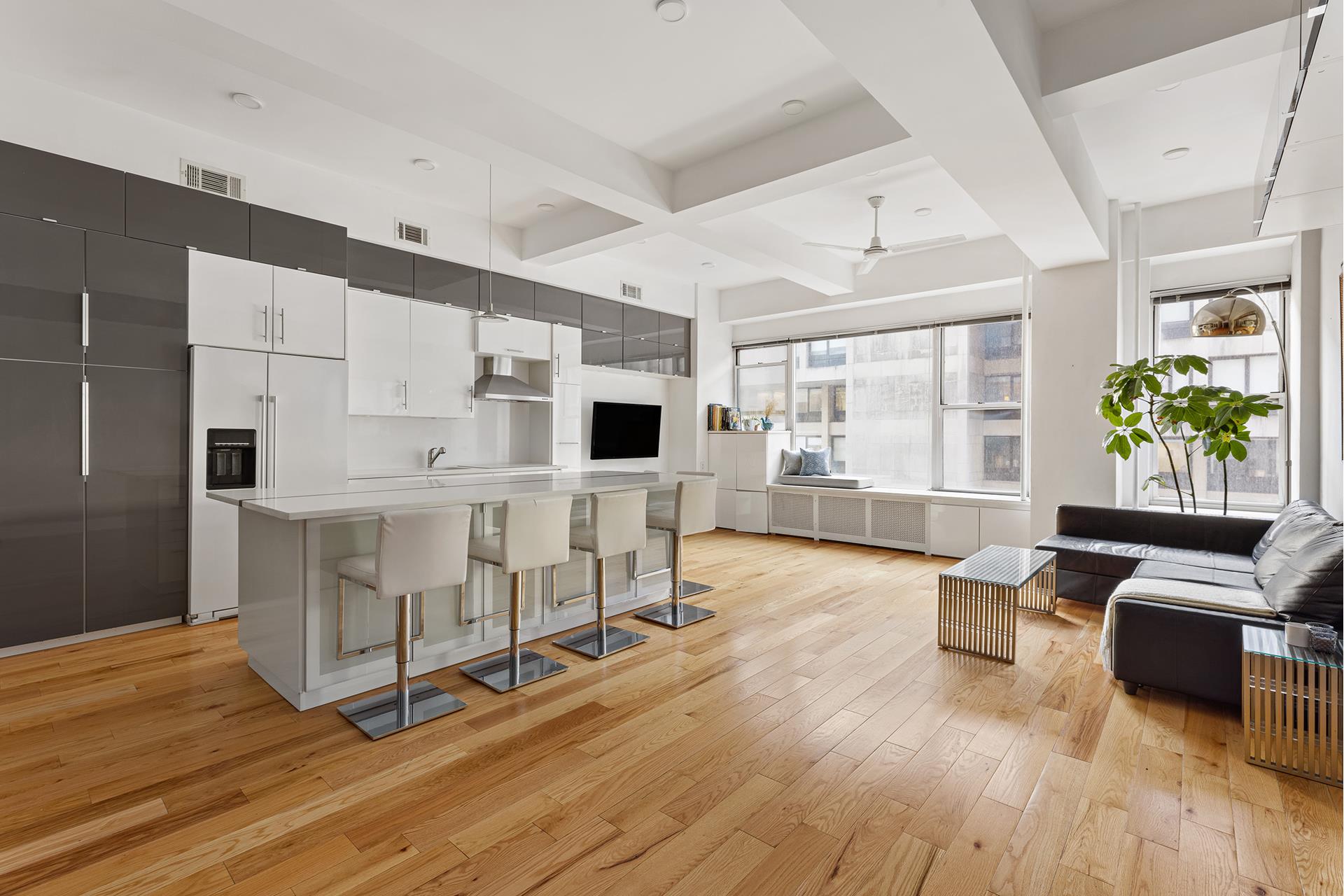315 7th Avenue 3D, Chelsea, Downtown, NYC - 2 Bedrooms  
2 Bathrooms  
4 Rooms - 