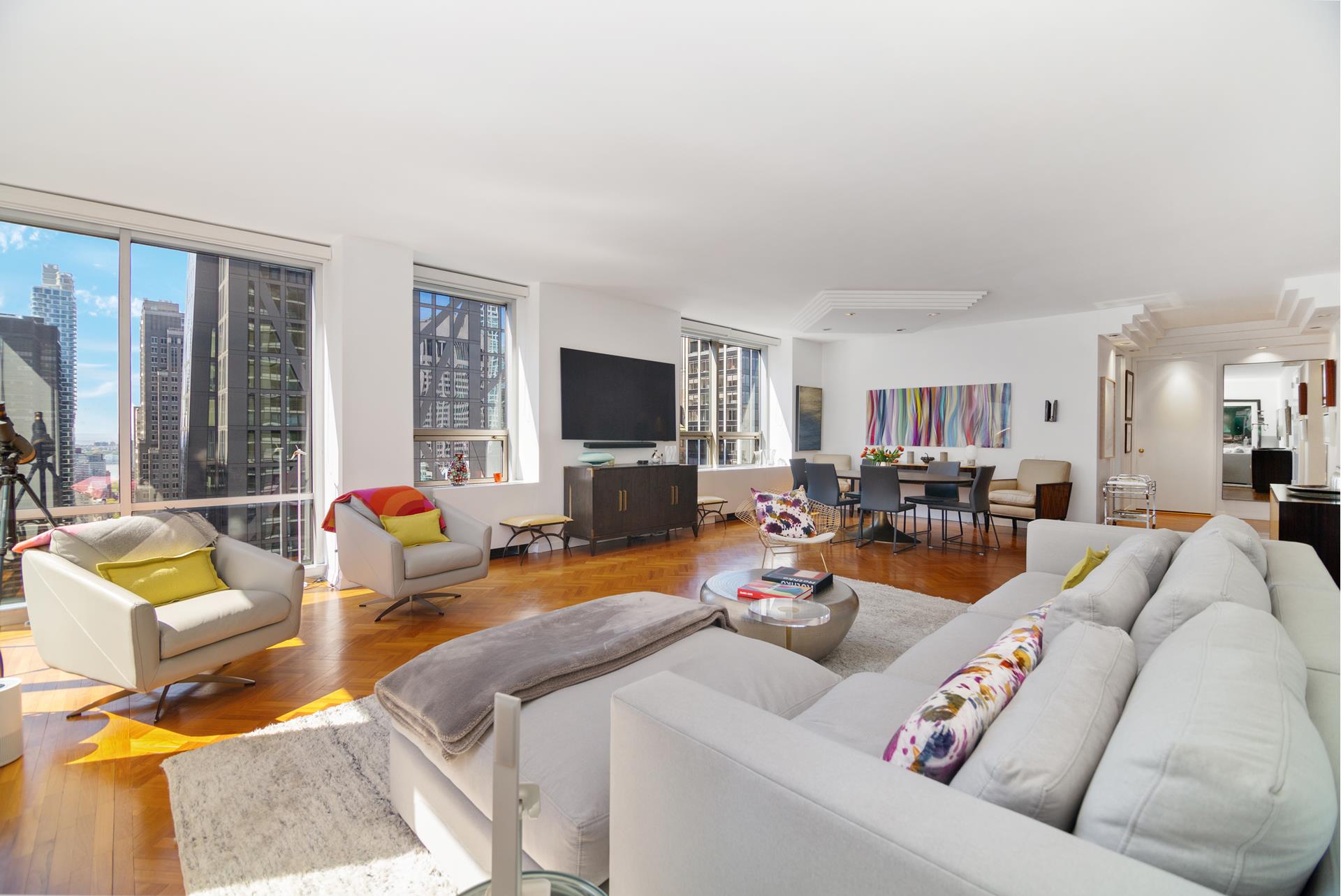 15 West 53rd Street 31D, Chelsea And Clinton, Downtown, NYC - 2 Bedrooms  
2.5 Bathrooms  
4 Rooms - 