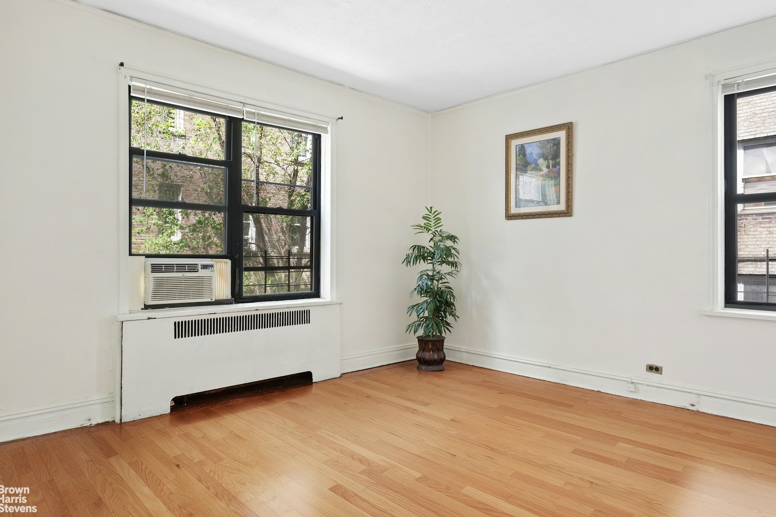 675 WALTON Avenue, New York, NY 10451, 1 Bedroom Bedrooms, 4 Rooms Rooms,1 BathroomBathrooms,Residential,For Sale,WALTON,RPLU-63222931863