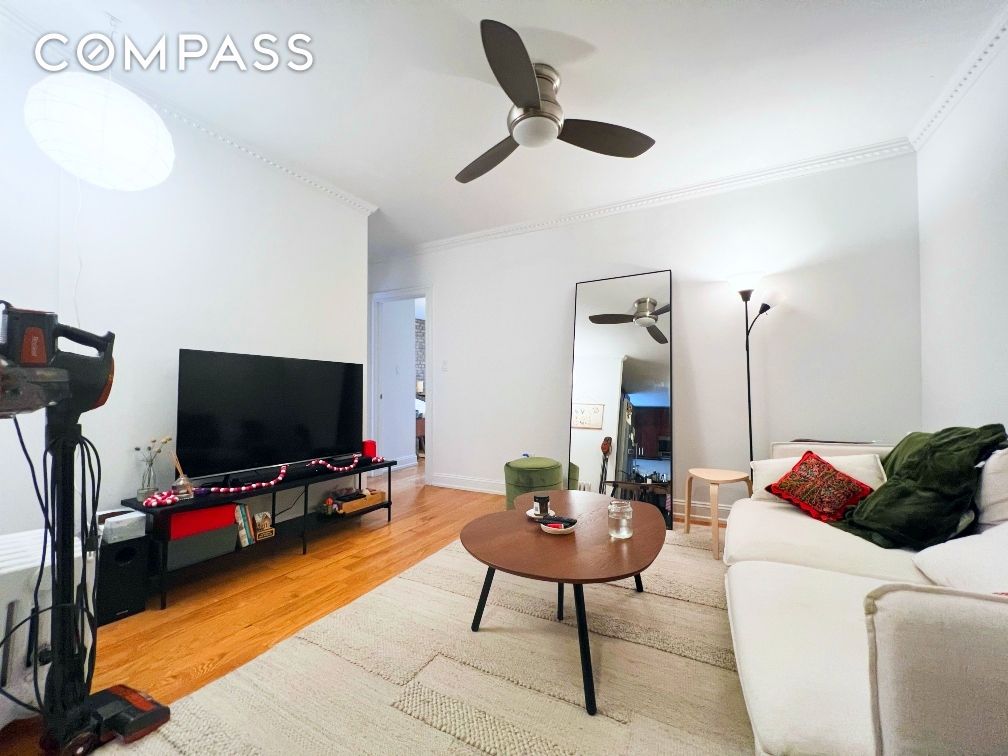 250 Pacific Street 16, Cobble Hill, Brooklyn, New York - 2 Bedrooms  

3 Rooms - 