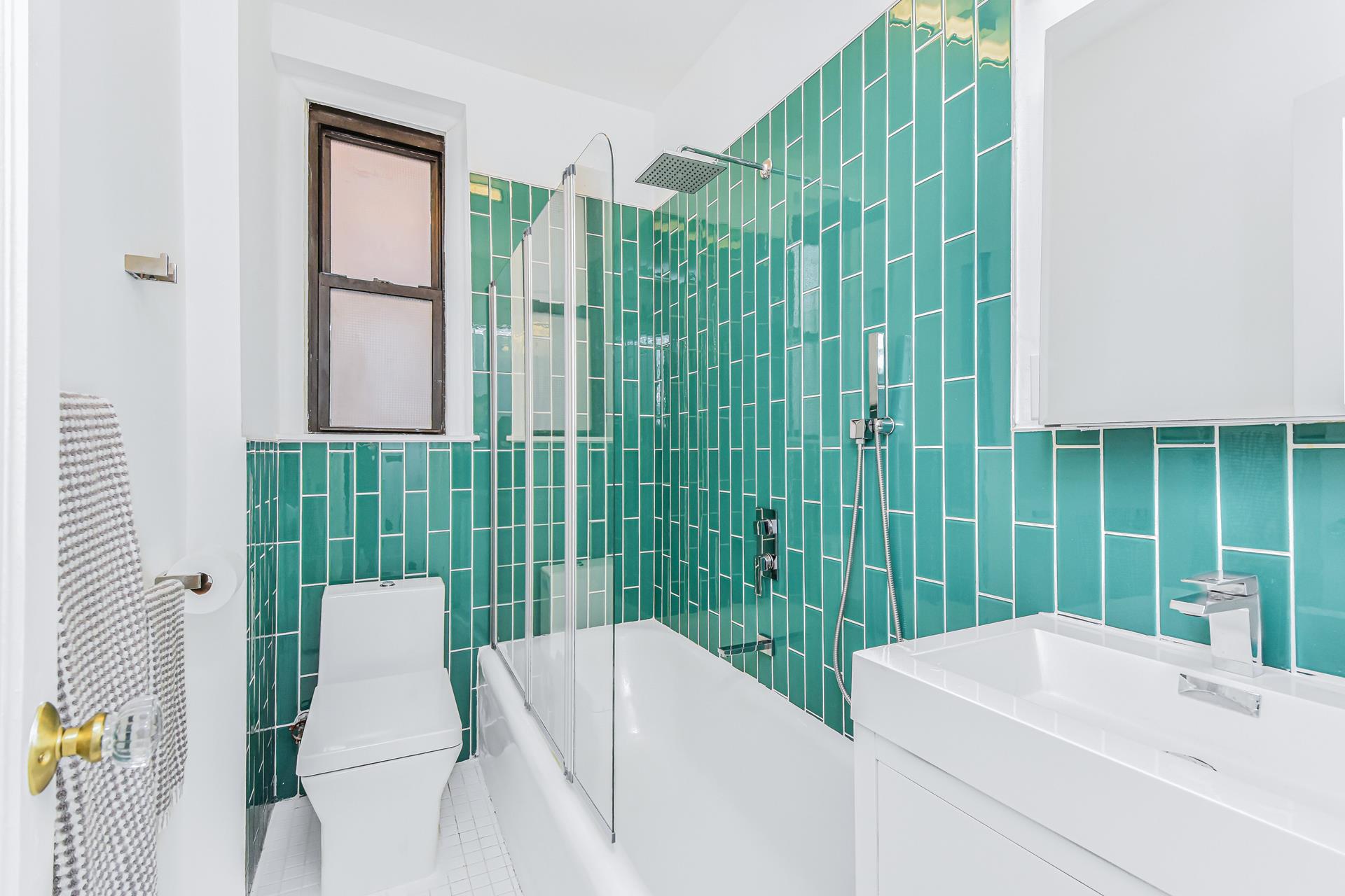 4410 CAYUGA Avenue, New York, NY 10471, 1 Bedroom Bedrooms, 3 Rooms Rooms,1 BathroomBathrooms,Residential,For Sale,CAYUGA,RPLU-5122999428