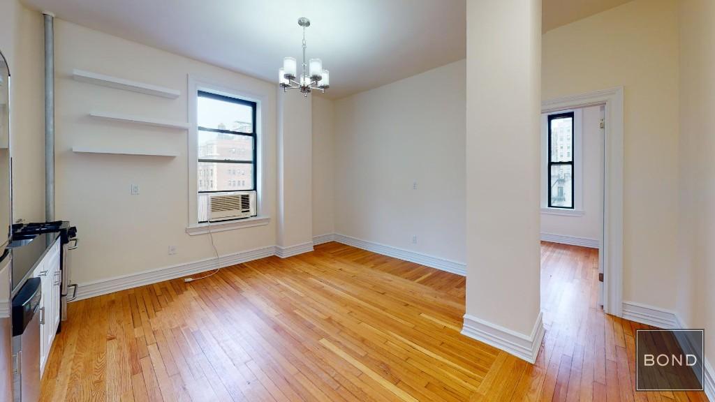 Photo 1 of 324 West 84th Street 82, Upper West Side, NYC, $3,695, Web #: 1074928722