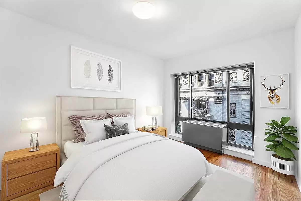 30 West 18th Street 10F, Flatiron, Downtown, NYC - 3 Bedrooms  
2 Bathrooms  
5 Rooms - 