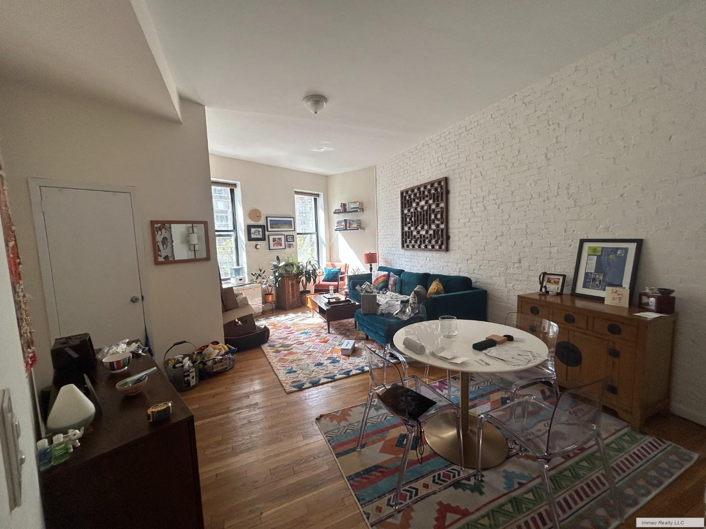 Photo 1 of 2020 Broadway 4C, Upper West Side, NYC, $3,700, Web #: 1074934830