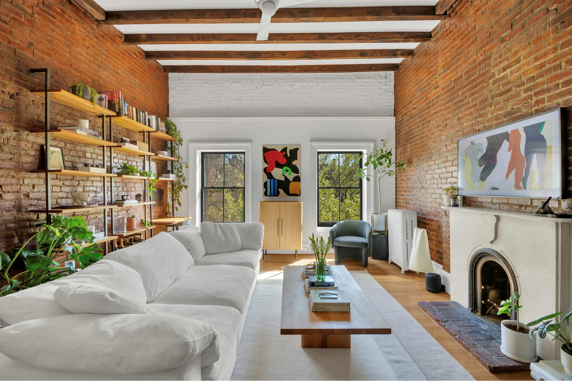 485 West 22nd Street, Chelsea, Downtown, NYC - 5 Bedrooms  
5 Bathrooms  
8 Rooms - 