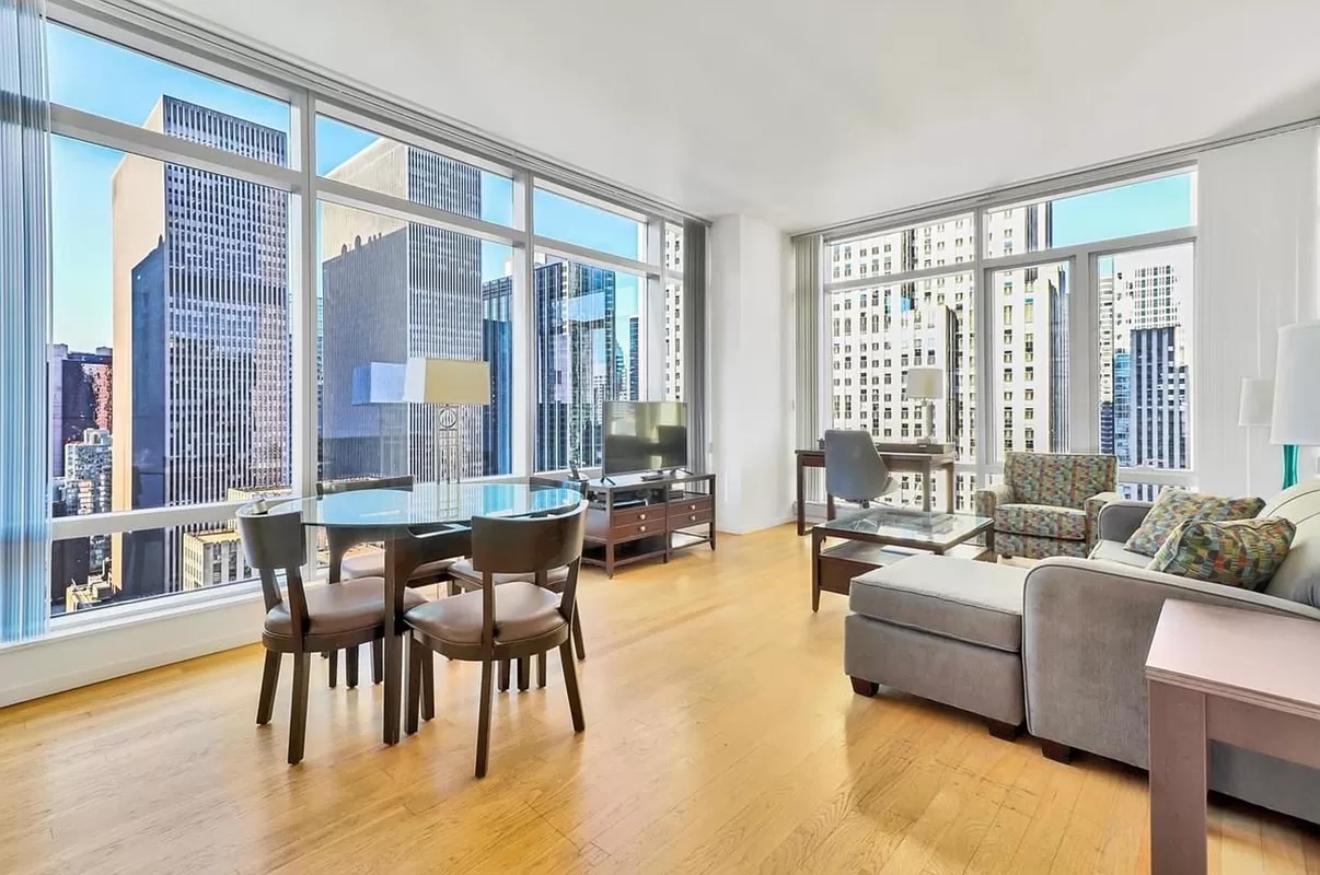 18 West 48th Street 31A, Chelsea And Clinton, Downtown, NYC - 2 Bedrooms  
2 Bathrooms  
4 Rooms - 