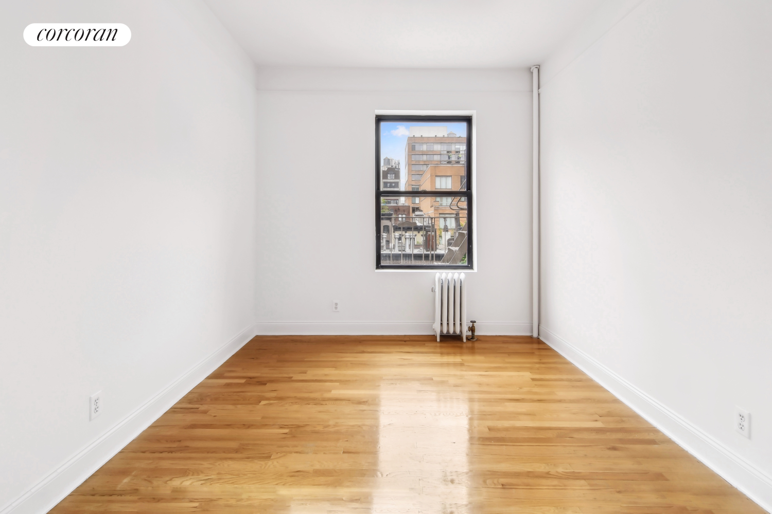 114 West 16th Street 5A, Chelsea, Downtown, NYC - 1 Bedrooms  
1 Bathrooms  
3 Rooms - 
