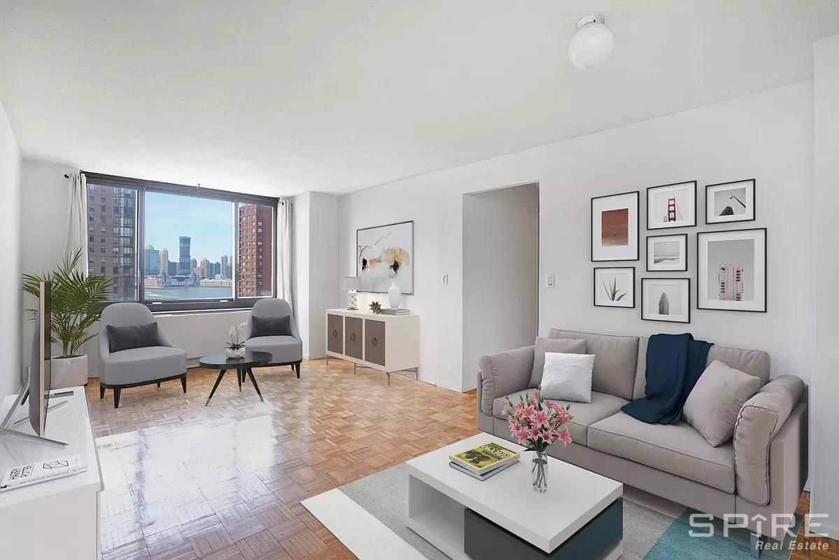 200 Rector Place 17B, Battery Park City, Downtown, NYC - 3 Bedrooms  
2 Bathrooms  
7 Rooms - 