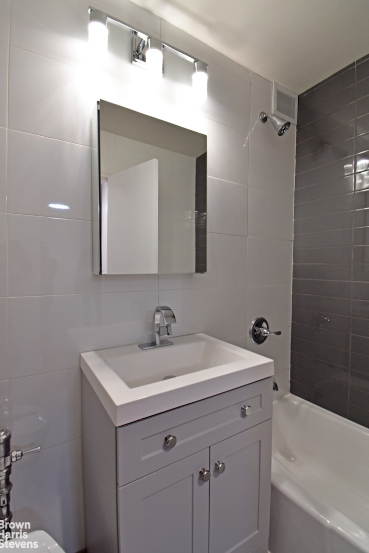 1165 E 54TH Street, New York, NY 11234, 2 Rooms Rooms,1 BathroomBathrooms,Residential,For Sale,54TH,RPLU-850723004130