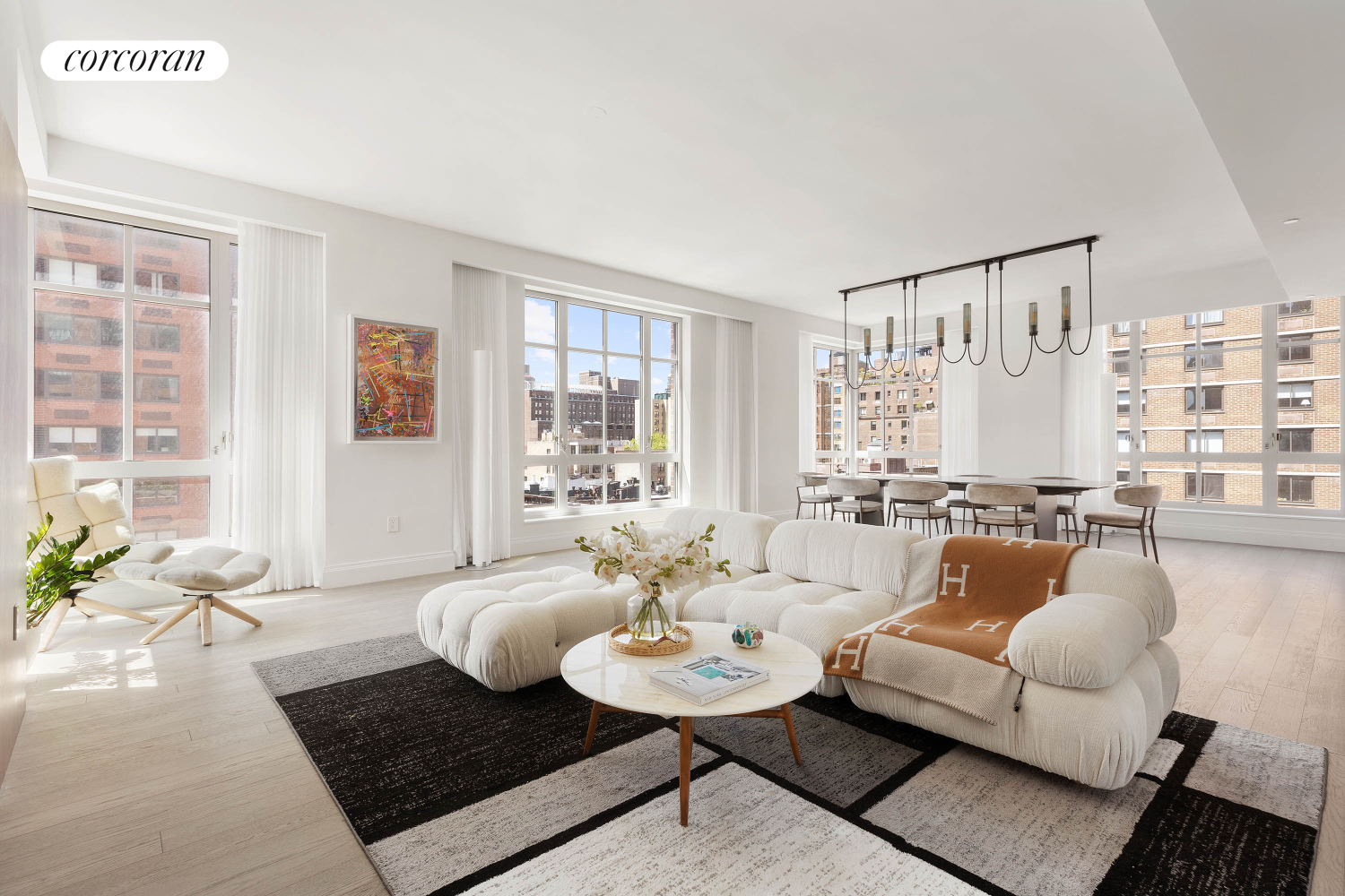 200 East 95th Street 9A, Yorkville, Upper East Side, NYC - 5 Bedrooms  
4.5 Bathrooms  
8 Rooms - 
