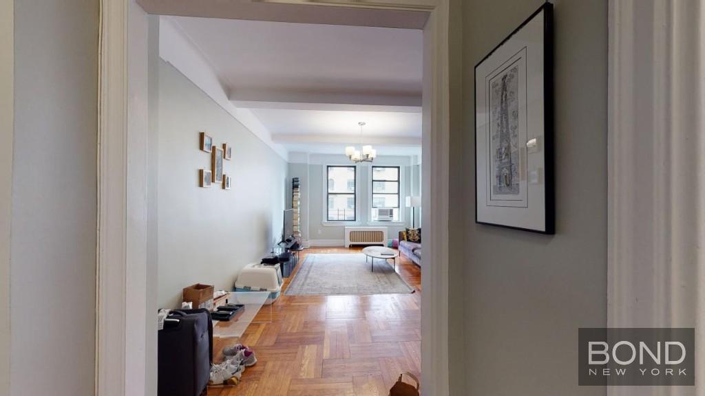 114 West 86th Street 8A, Upper West Side, Upper West Side, NYC - 2 Bedrooms  
2 Bathrooms  
4 Rooms - 