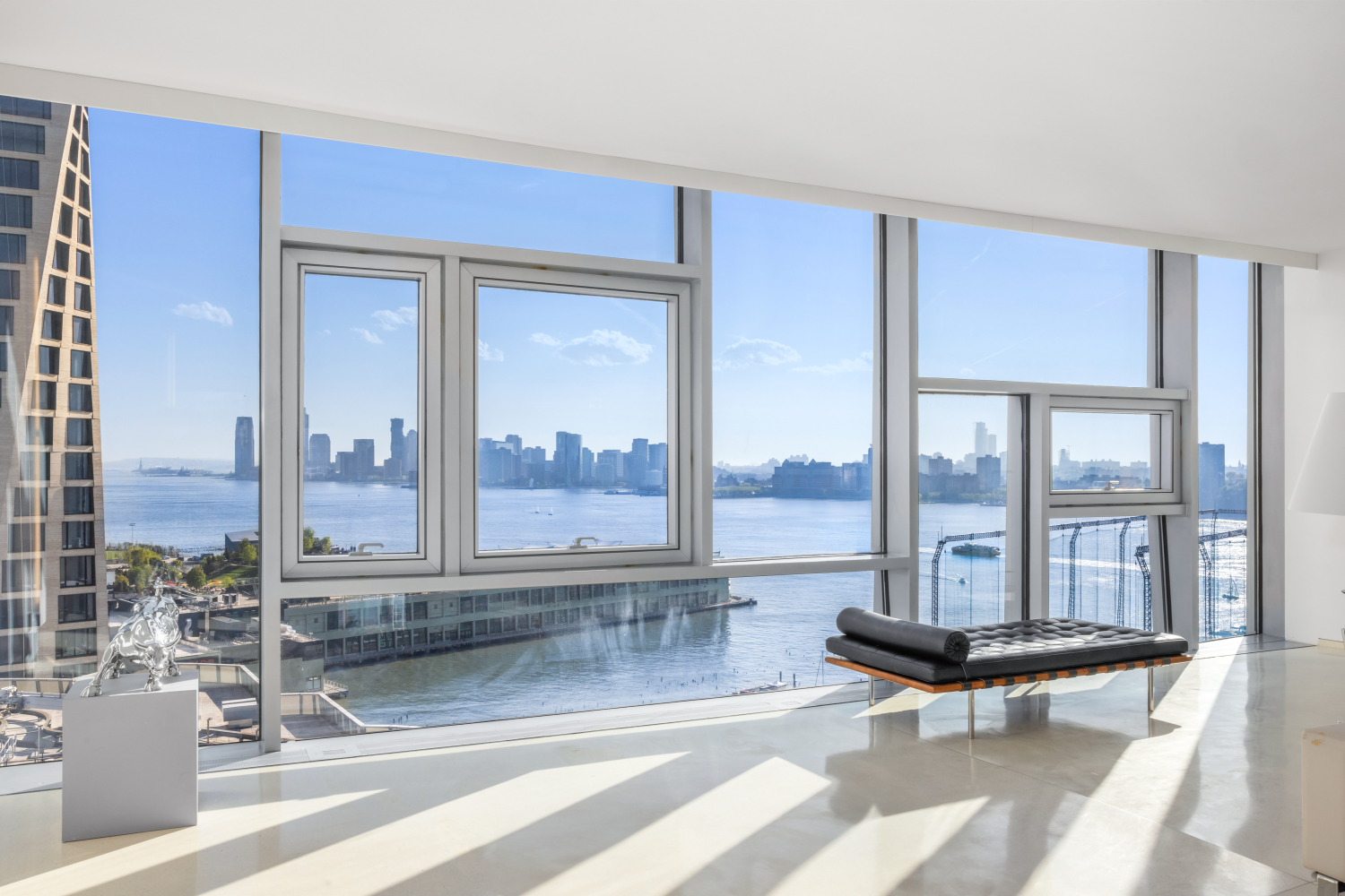 100 11th Avenue 20B, Chelsea, Downtown, NYC - 3 Bedrooms  
3.5 Bathrooms  
6 Rooms - 