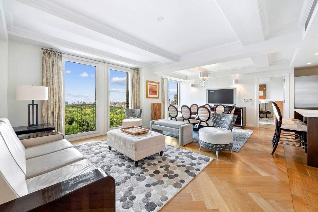 160 Central Park 1009, Central Park South, Midtown West, NYC - 2 Bedrooms  
2.5 Bathrooms  
6 Rooms - 