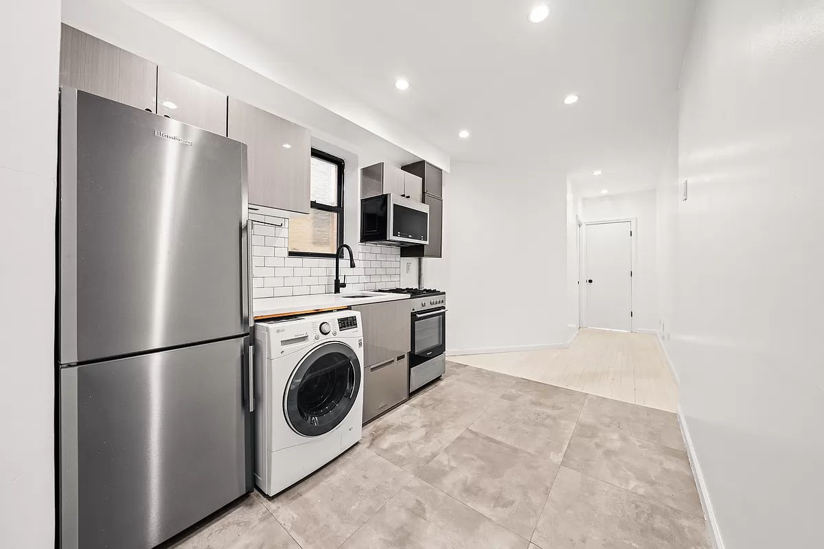137 Rivington Street 1, Lower East Side, Downtown, NYC - 2 Bedrooms  
1 Bathrooms  
4 Rooms - 