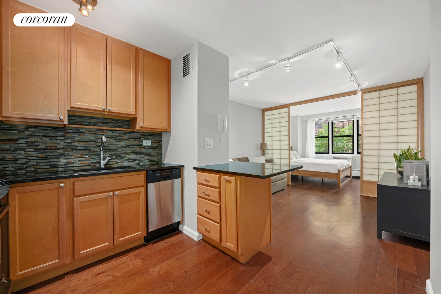 145 East 15th Street 6J, Gramercy Park, Downtown, NYC - 1 Bathrooms  
2 Rooms - 