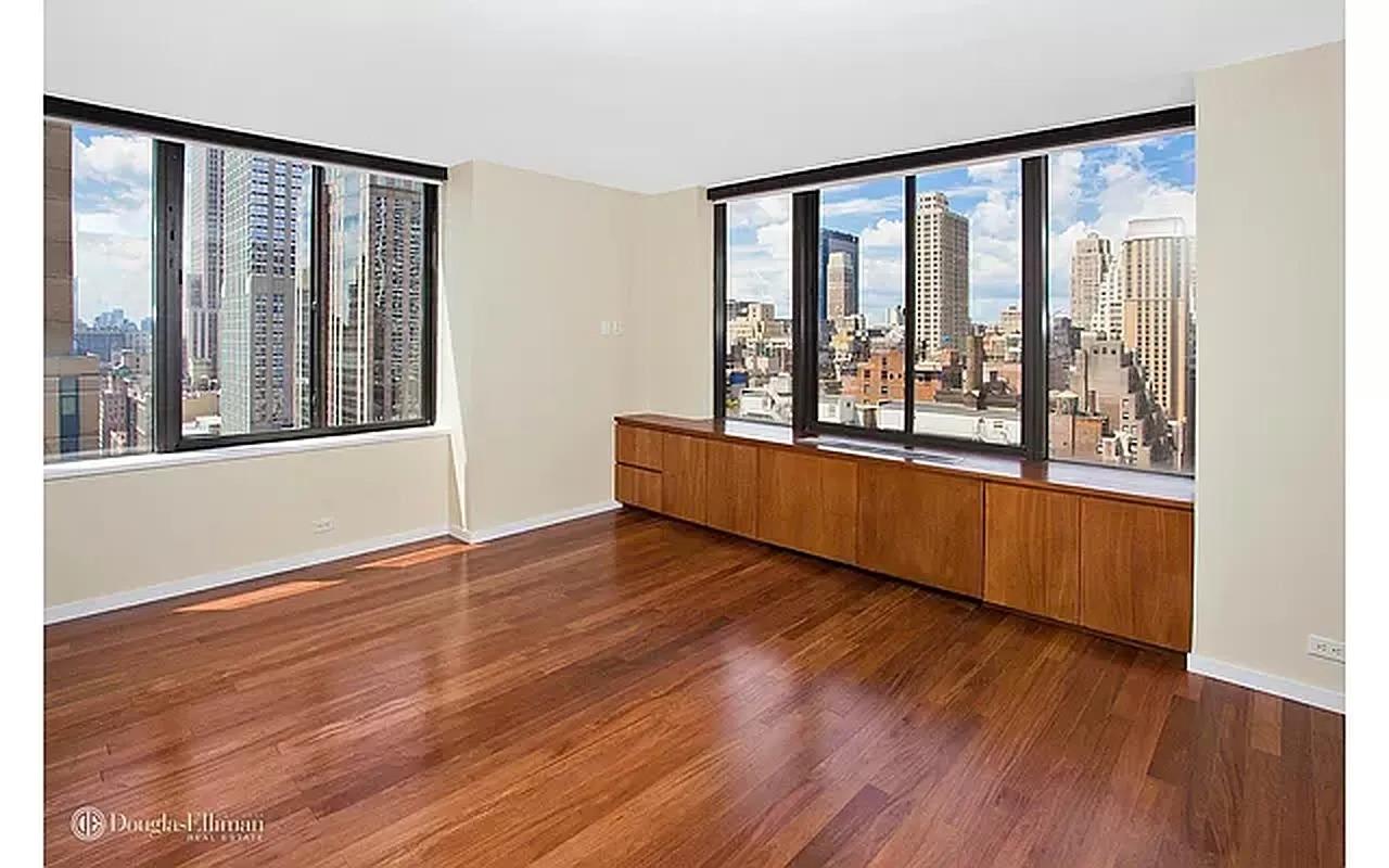 445 5th Avenue 24C, Gramercy Park And Murray Hill, Downtown, NYC - 2 Bedrooms  
2 Bathrooms  
4 Rooms - 