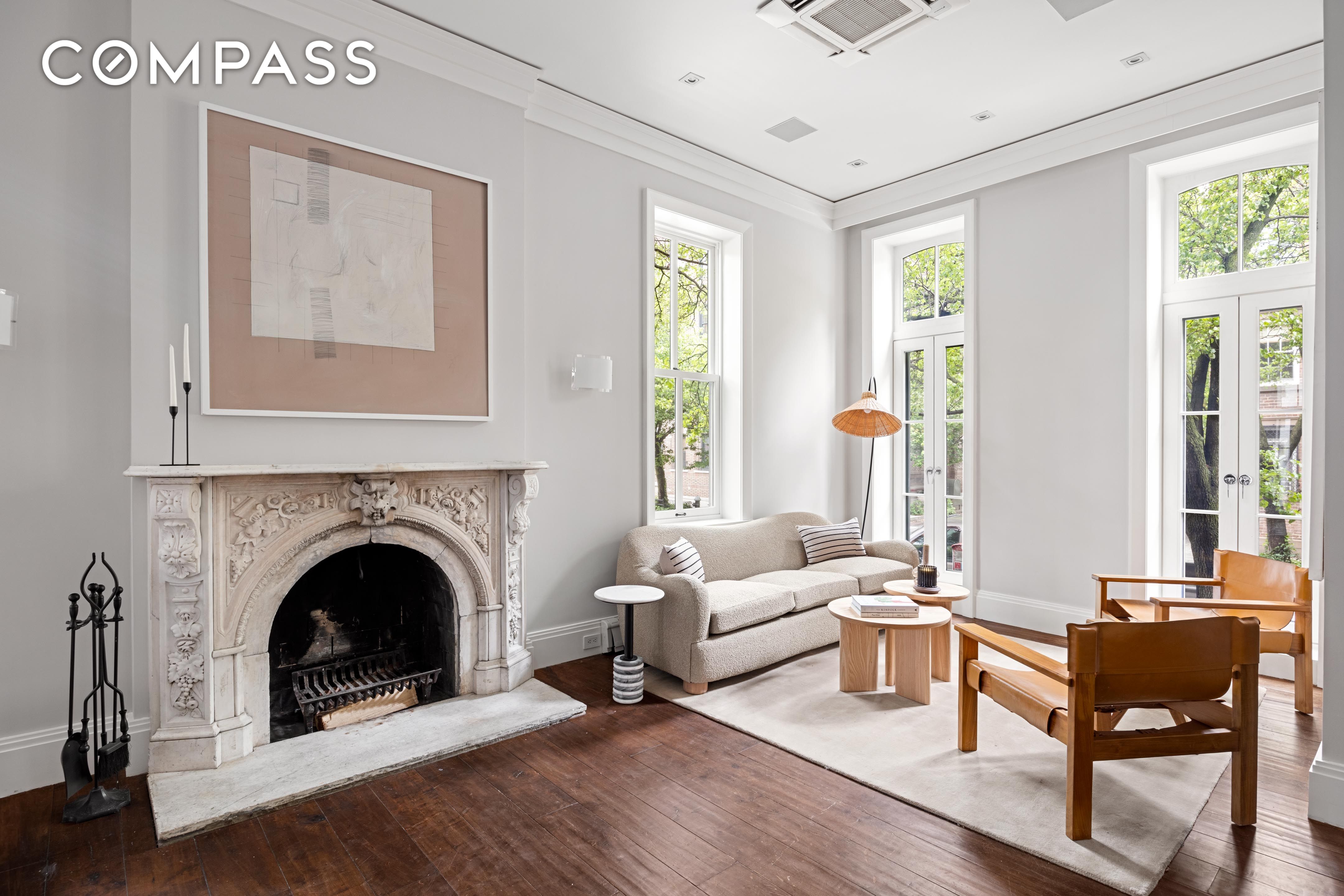 214 West 11th Street, West Village, Downtown, NYC - 5 Bedrooms  
4.5 Bathrooms  
8 Rooms - 