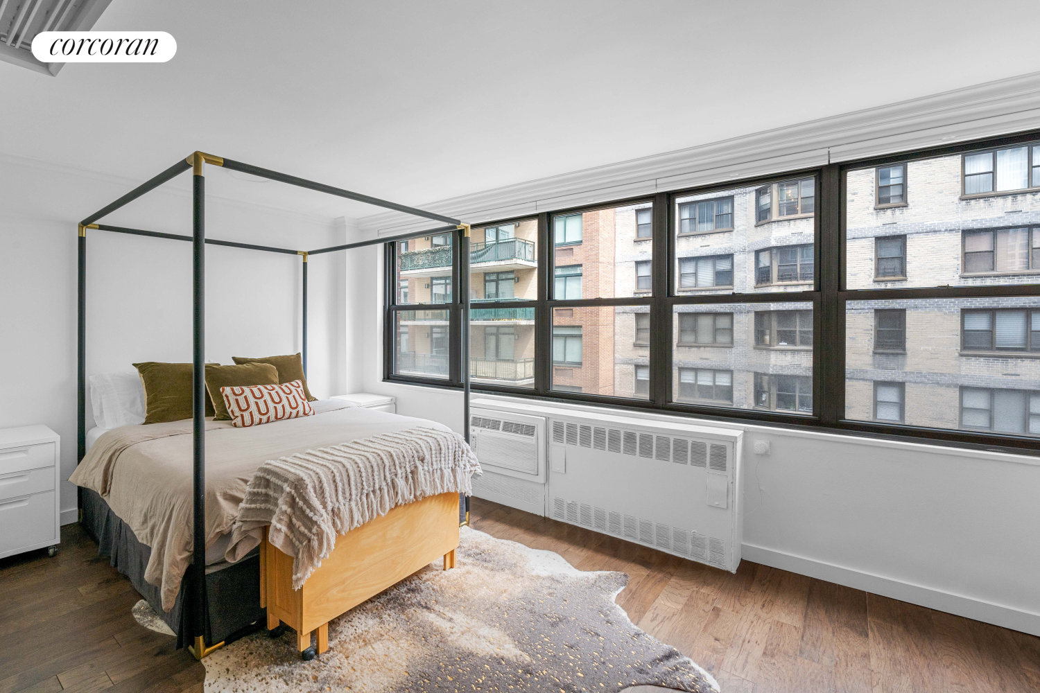209 East 56th Street 10A, Sutton, Midtown East, NYC - 1 Bedrooms  
1 Bathrooms  
2 Rooms - 