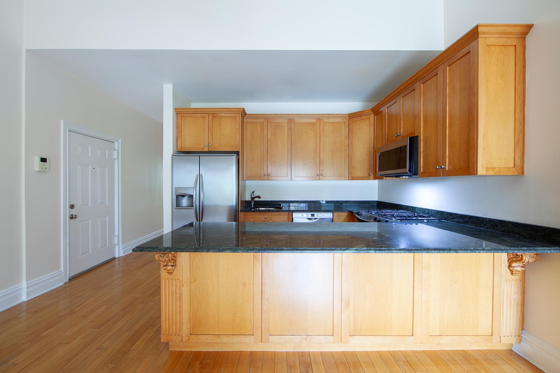 122 1st Place 2, Carroll Gardens, Brooklyn, New York - 2 Bedrooms  
2 Bathrooms  
4 Rooms - 