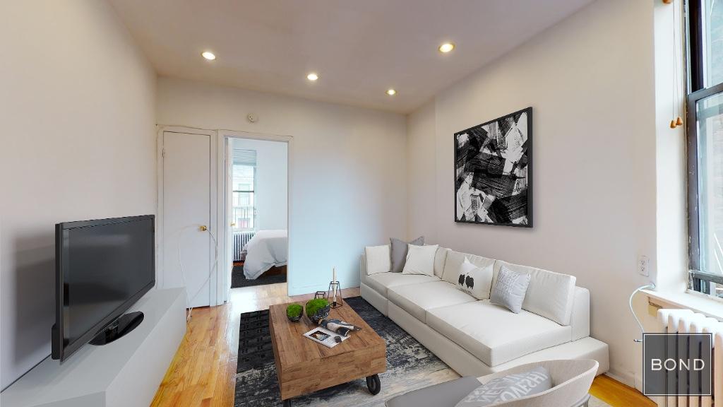 214 East 10th Street 22, East Village, Downtown, NYC - 1 Bedrooms  
1 Bathrooms  
3 Rooms - 