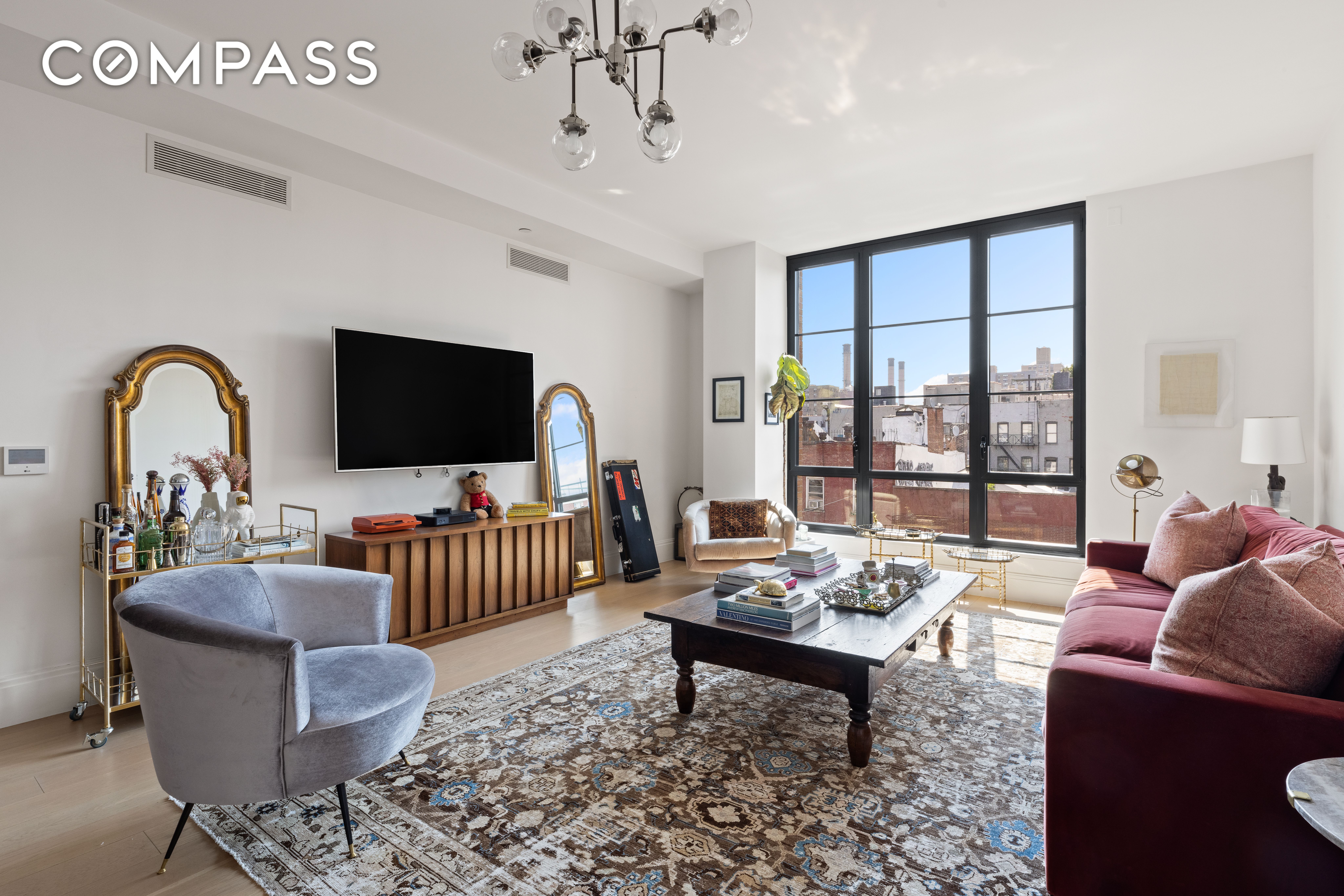 438 East 12th Street 6G, East Village, Downtown, NYC - 2 Bedrooms  
2.5 Bathrooms  
4 Rooms - 