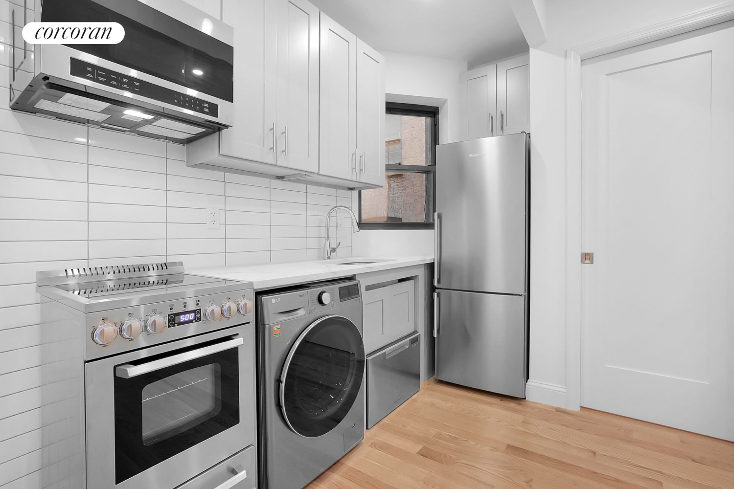 542 East 82nd Street 8, Yorkville, Upper East Side, NYC - 3 Bedrooms  
1 Bathrooms  
4 Rooms - 