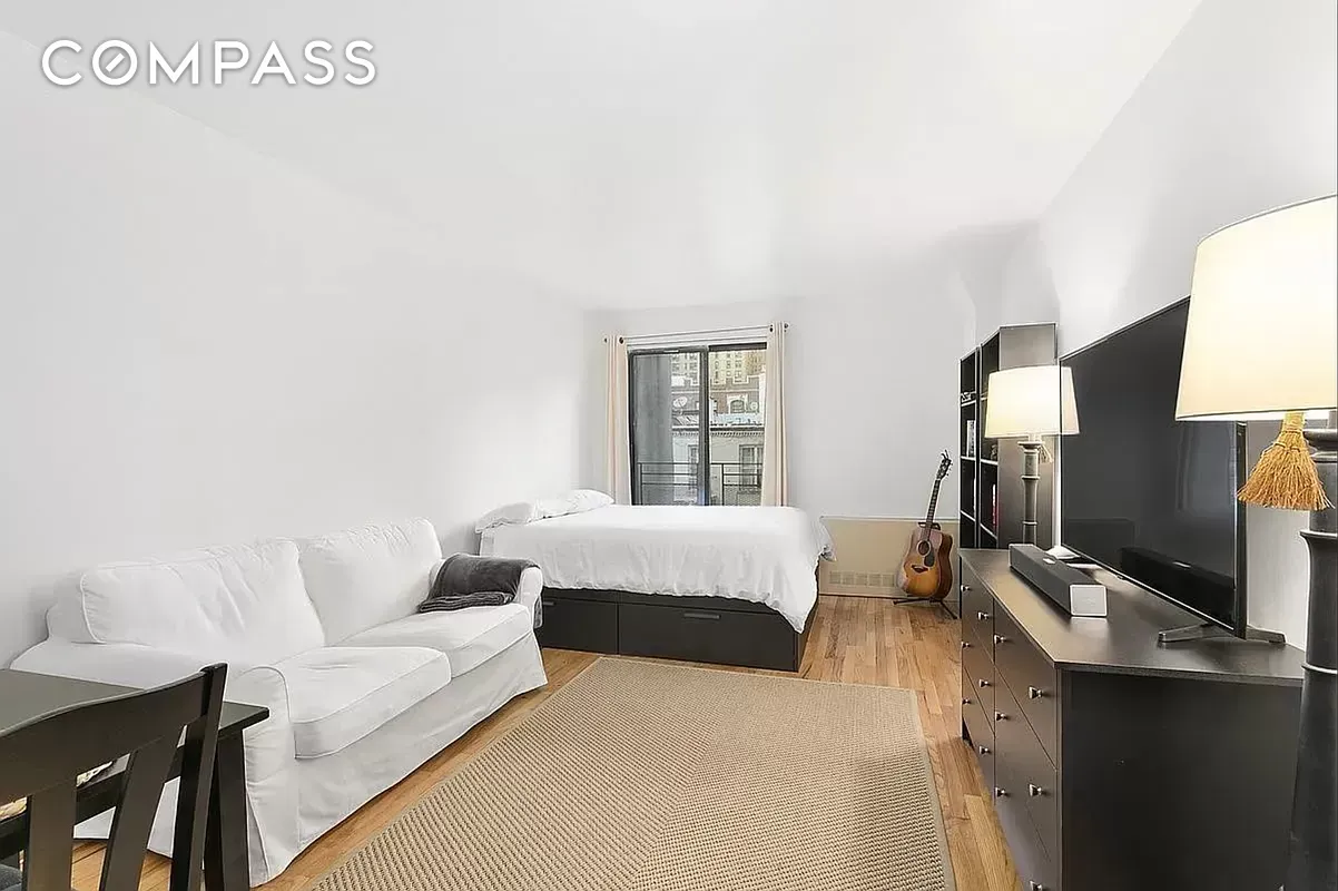 343 East 76th Street 2A, Upper East Side, Upper East Side, NYC - 1 Bathrooms  
2 Rooms - 
