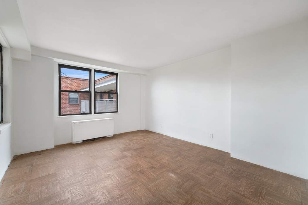 4901 Henry Hudson Parkway, New York, NY 10471, 1 Bedroom Bedrooms, 3 Rooms Rooms,1 BathroomBathrooms,Residential,For Sale,Windsor North,Henry Hudson,PRCH-8364766