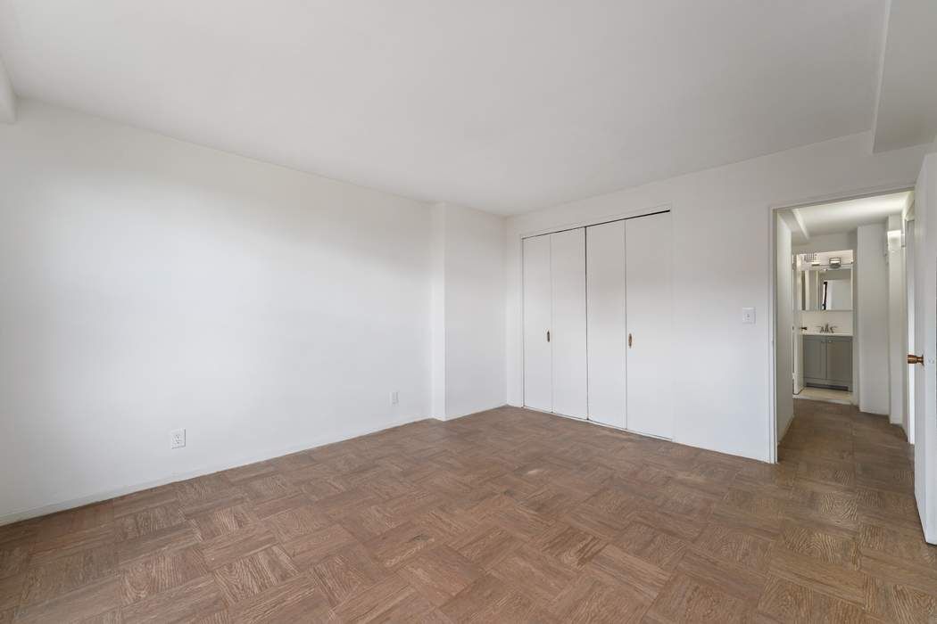 4901 Henry Hudson Parkway, New York, NY 10471, 1 Bedroom Bedrooms, 3 Rooms Rooms,1 BathroomBathrooms,Residential,For Sale,Windsor North,Henry Hudson,PRCH-8364766