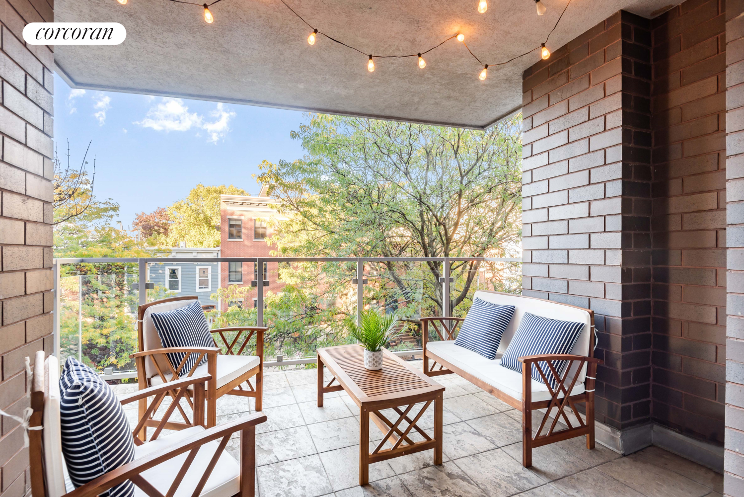 290 13th Street 3, South Slope, Brooklyn, New York - 2 Bedrooms  
2 Bathrooms  
6 Rooms - 