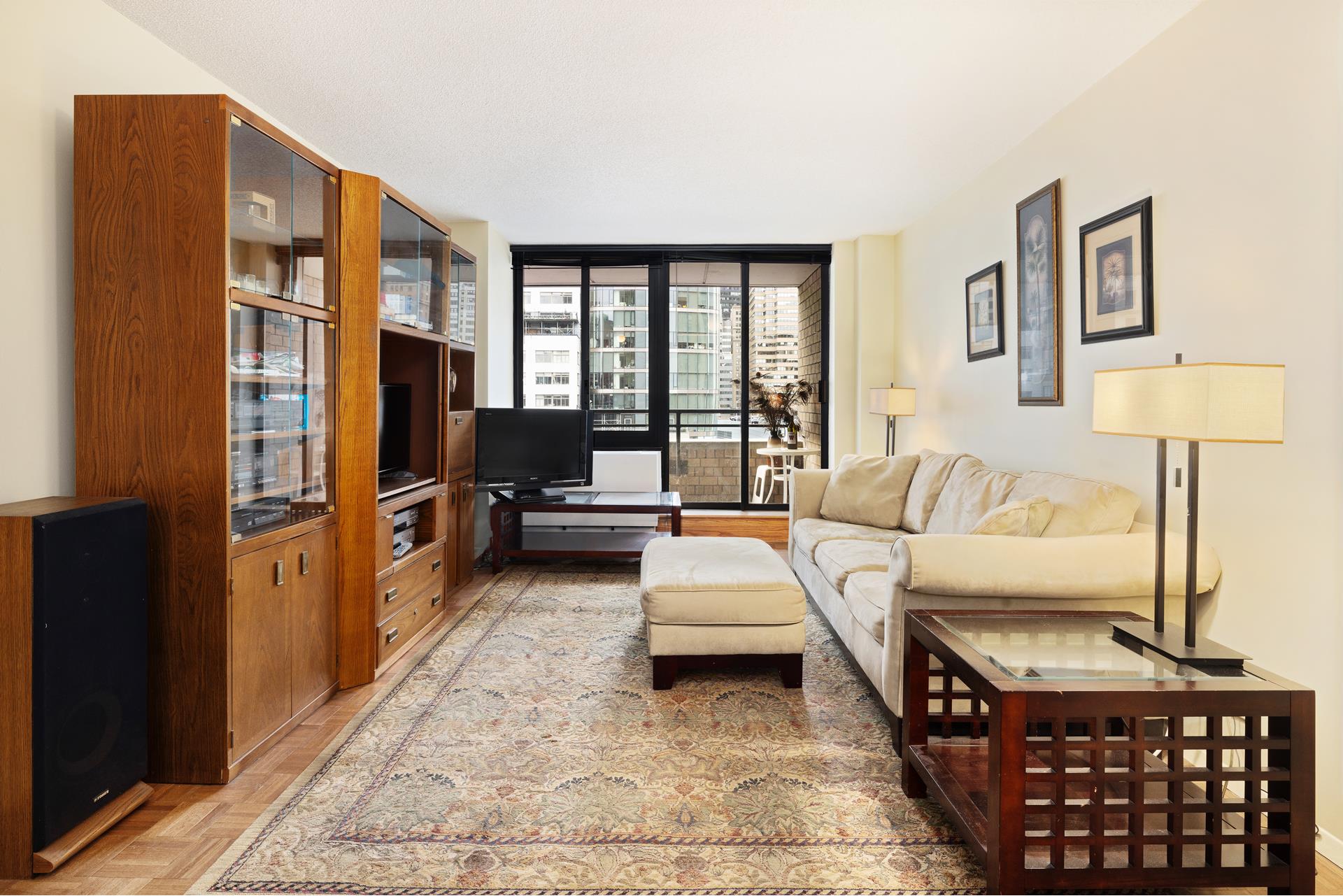200 Rector Place 12J, Battery Park City, Downtown, NYC - 1 Bedrooms  
1 Bathrooms  
3 Rooms - 