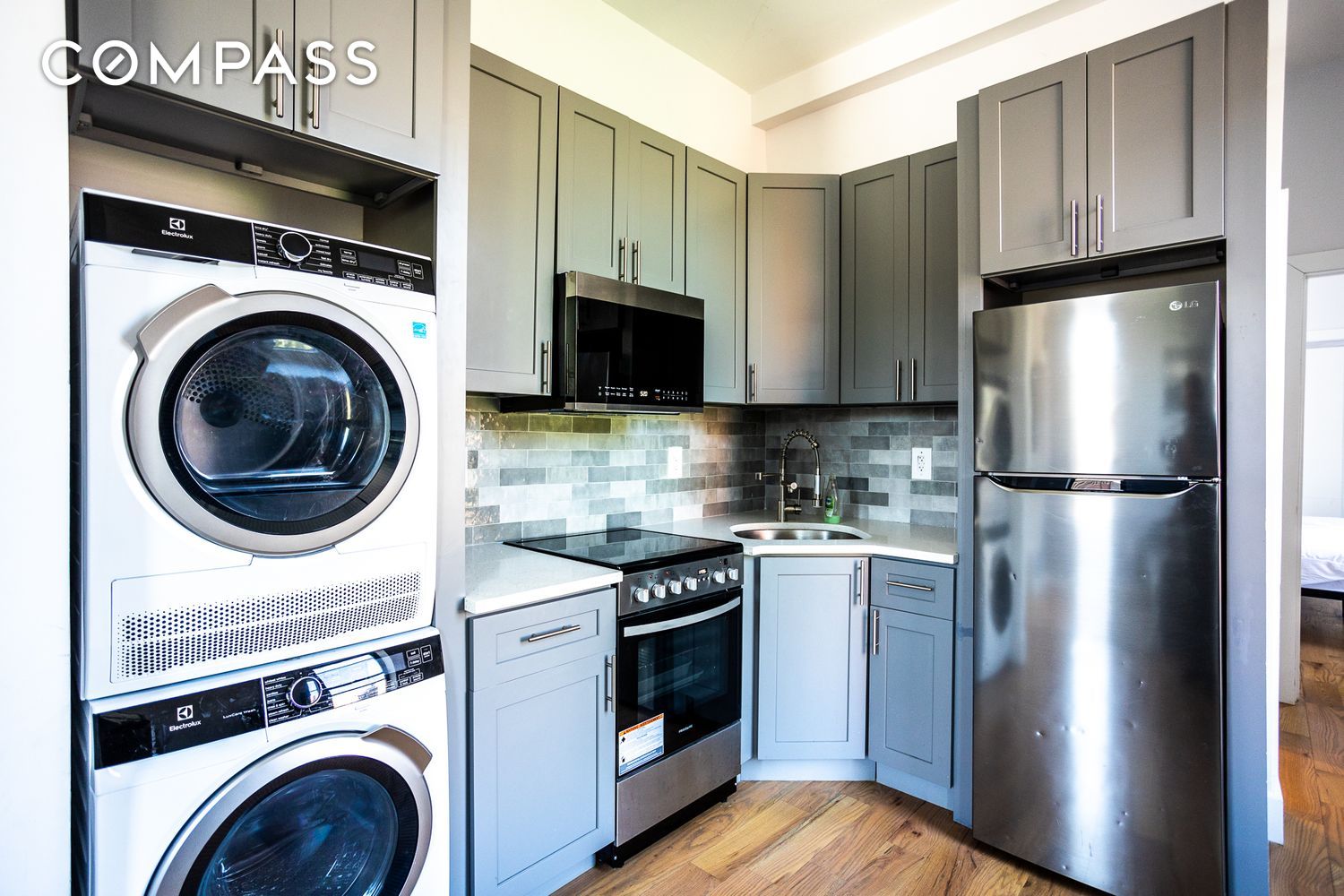 216 Madison Street 2F, Bedford-Stuyvesant, Downtown, NYC - 1 Bedrooms  
1 Bathrooms  
3 Rooms - 