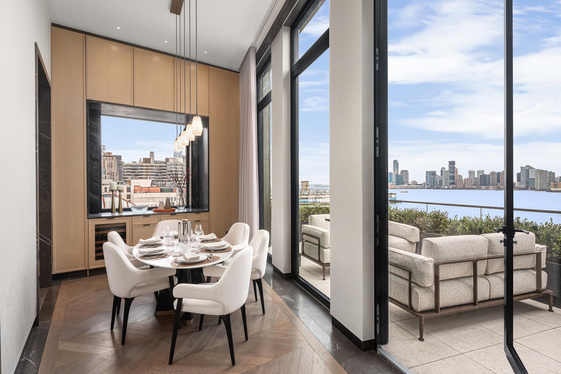 401 West Street Pha, West Village, Downtown, NYC - 4 Bedrooms  
5 Bathrooms  
10 Rooms - 