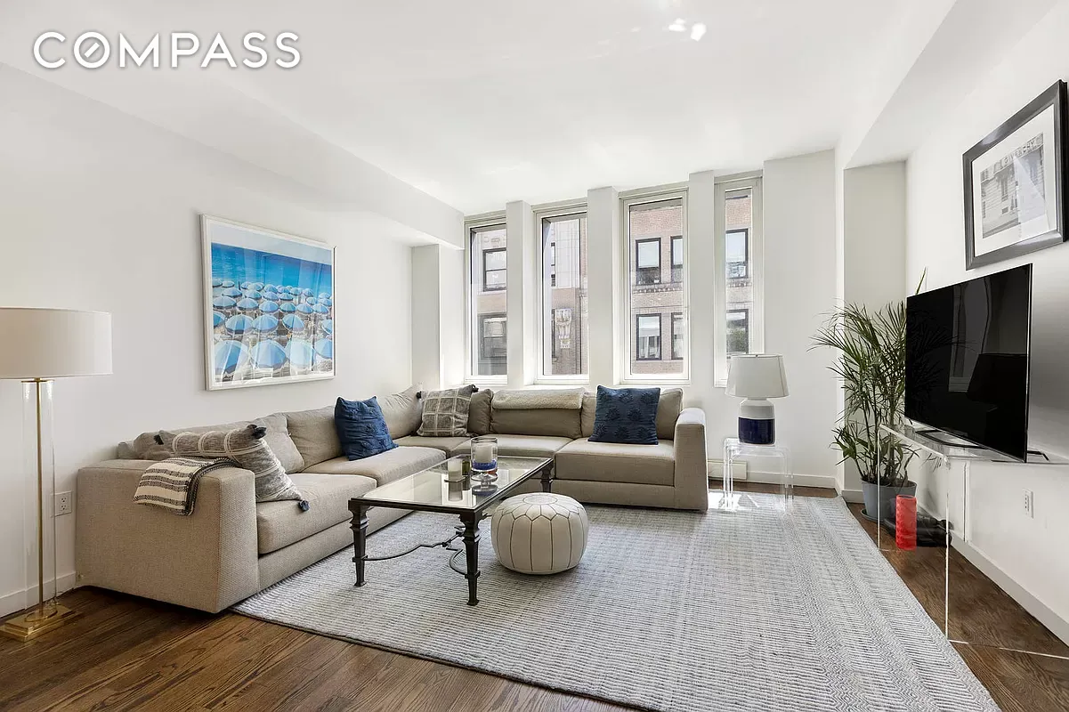 133 West 22nd Street 12B, Chelsea, Downtown, NYC - 2 Bedrooms  
2.5 Bathrooms  
5 Rooms - 