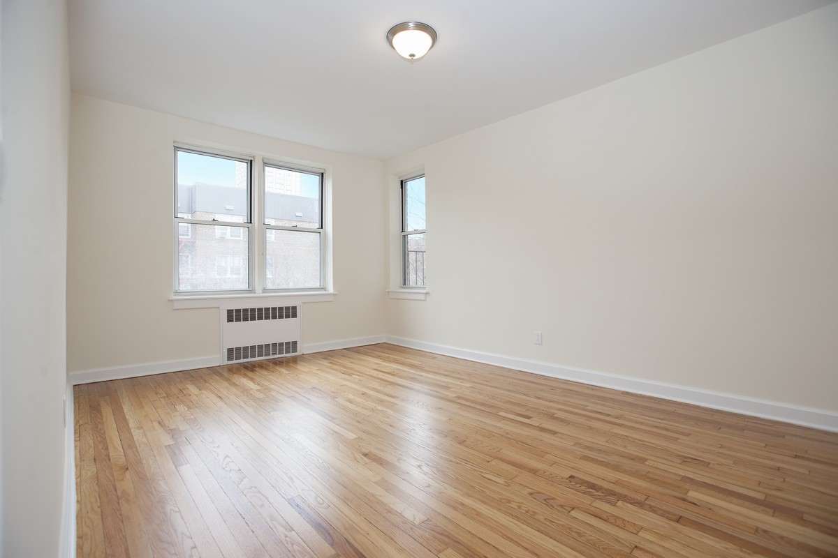 65-15 YELLOWSTONE Boulevard, New York, NY 11375, 1 Bedroom Bedrooms, 3 Rooms Rooms,1 BathroomBathrooms,Residential,For Sale,YELLOWSTONE,RPLU-217123010637