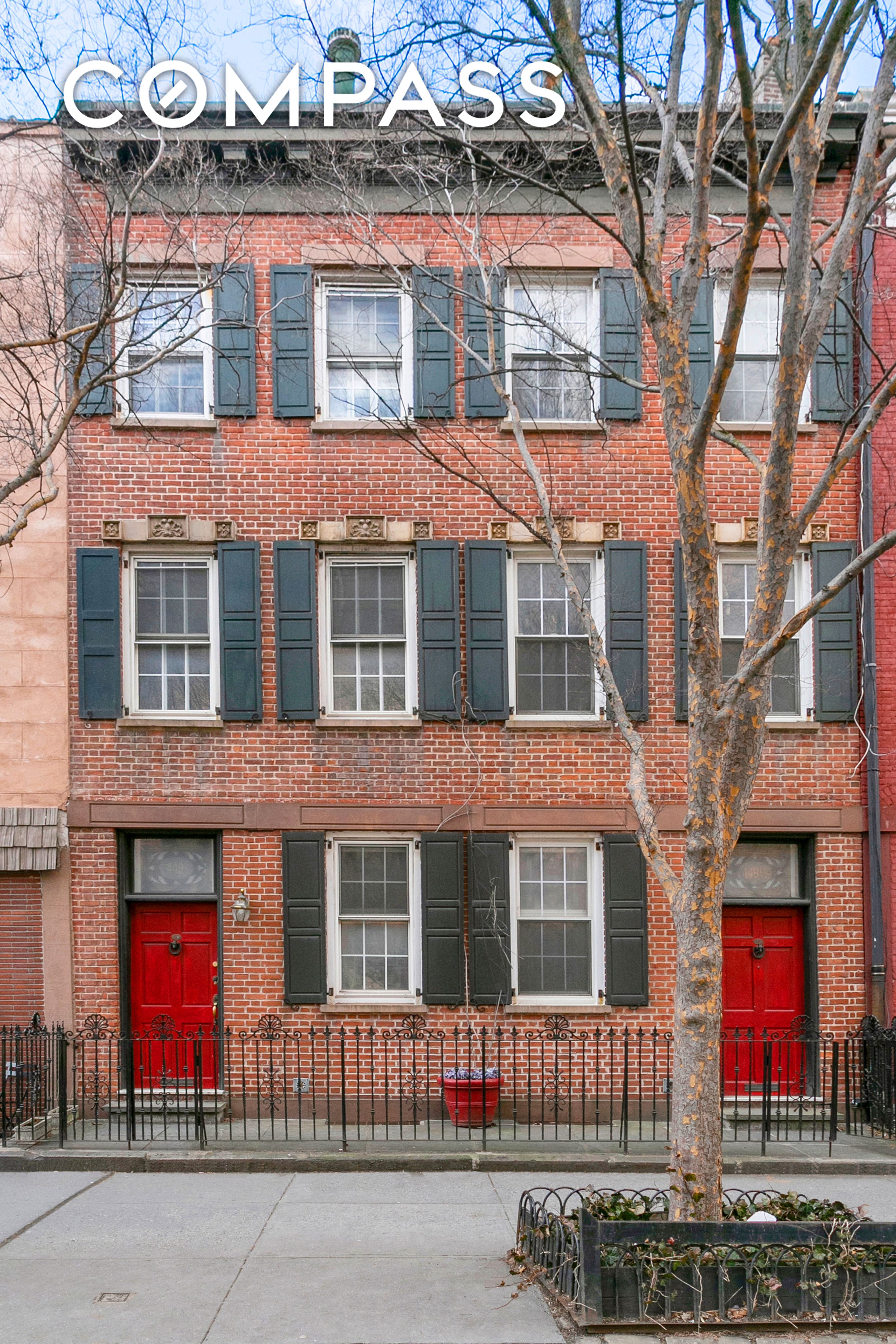 449 Hudson Street, West Village, Downtown, NYC - 4 Bedrooms  
2.5 Bathrooms  
8 Rooms - 