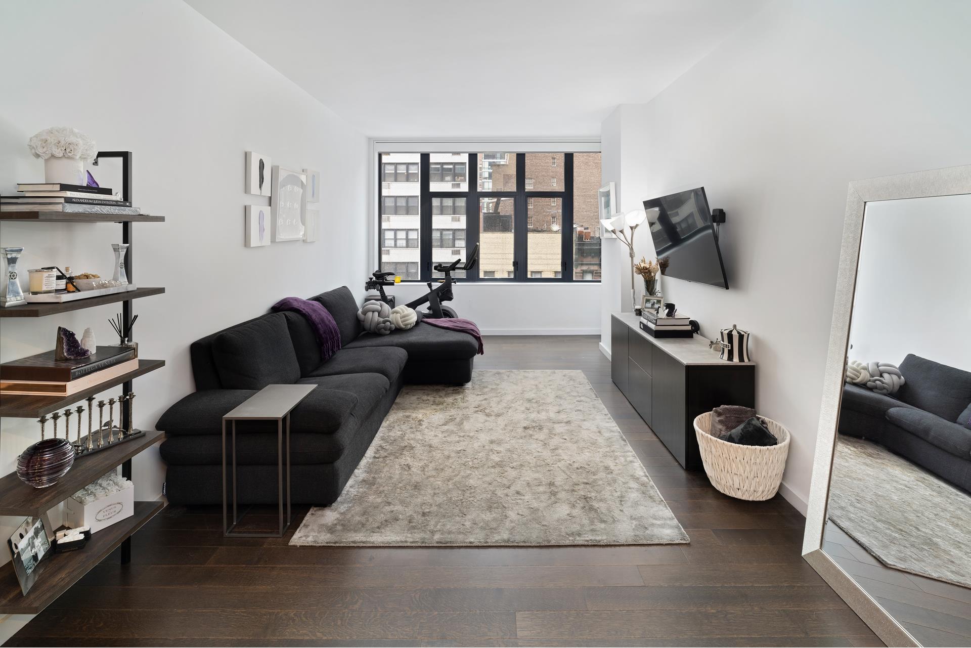 591 3rd Avenue 6A, Murray Hill, Midtown East, NYC - 1 Bedrooms  
1 Bathrooms  
3 Rooms - 