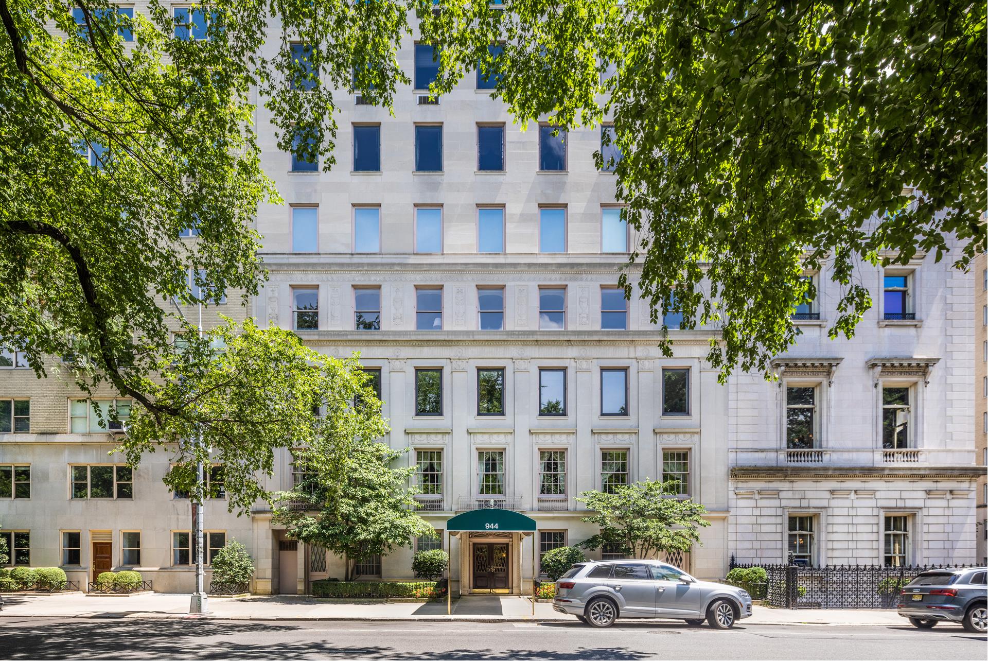 944 5TH Avenue, New York, NY 10021, 4 Bedrooms Bedrooms, 12 Rooms Rooms,7 BathroomsBathrooms,Residential,For Sale,FIFTH-944 CORPORATI,5TH,RPLU-5122952351