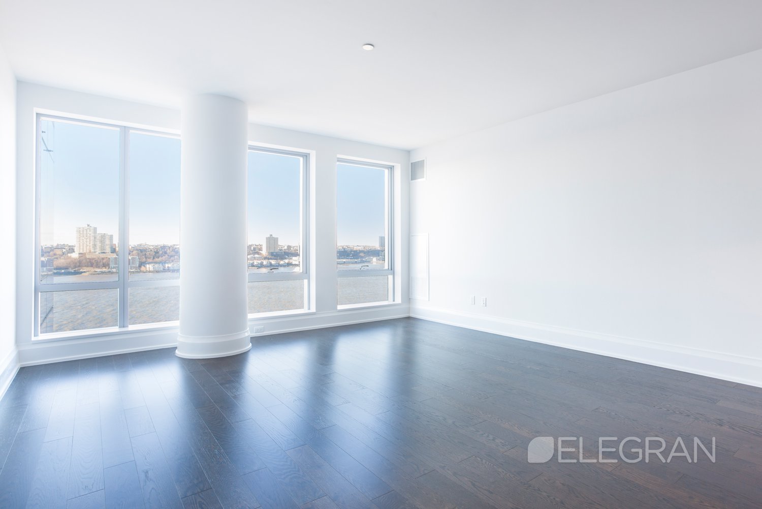 50 Riverside Boulevard 20-D, Lincoln Square, Upper West Side, NYC - 2 Bedrooms  
3.5 Bathrooms  
4 Rooms - 