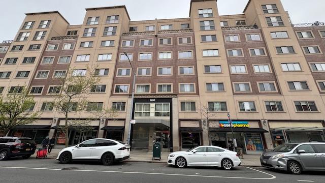 1400 5th Avenue Th-B1, West Harlem, Upper Manhattan, NYC - 5 Bedrooms  
3.5 Bathrooms  
13 Rooms - 