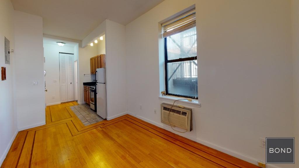 246 West 22nd Street 17, Chelsea, Downtown, NYC - 1 Bedrooms  
1 Bathrooms  
3 Rooms - 