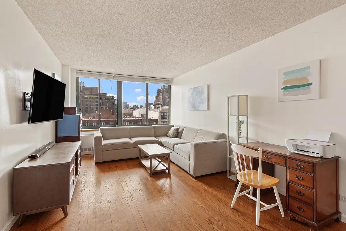 22 West 15th Street 7A, Flatiron, Downtown, NYC - 1 Bedrooms  
1 Bathrooms  
3 Rooms - 