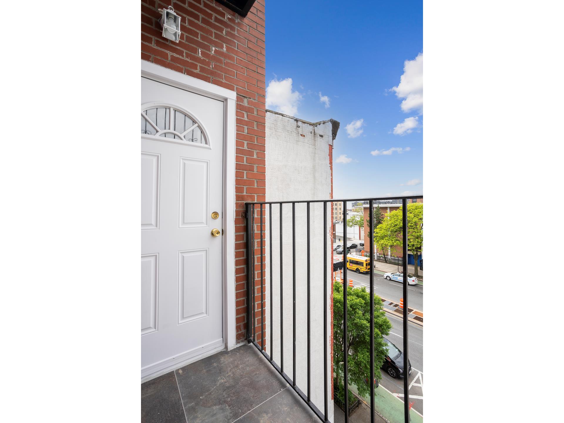 951 4th Avenue 4, Sunset Park, Brooklyn, New York - 1 Bedrooms  
1 Bathrooms  
3 Rooms - 