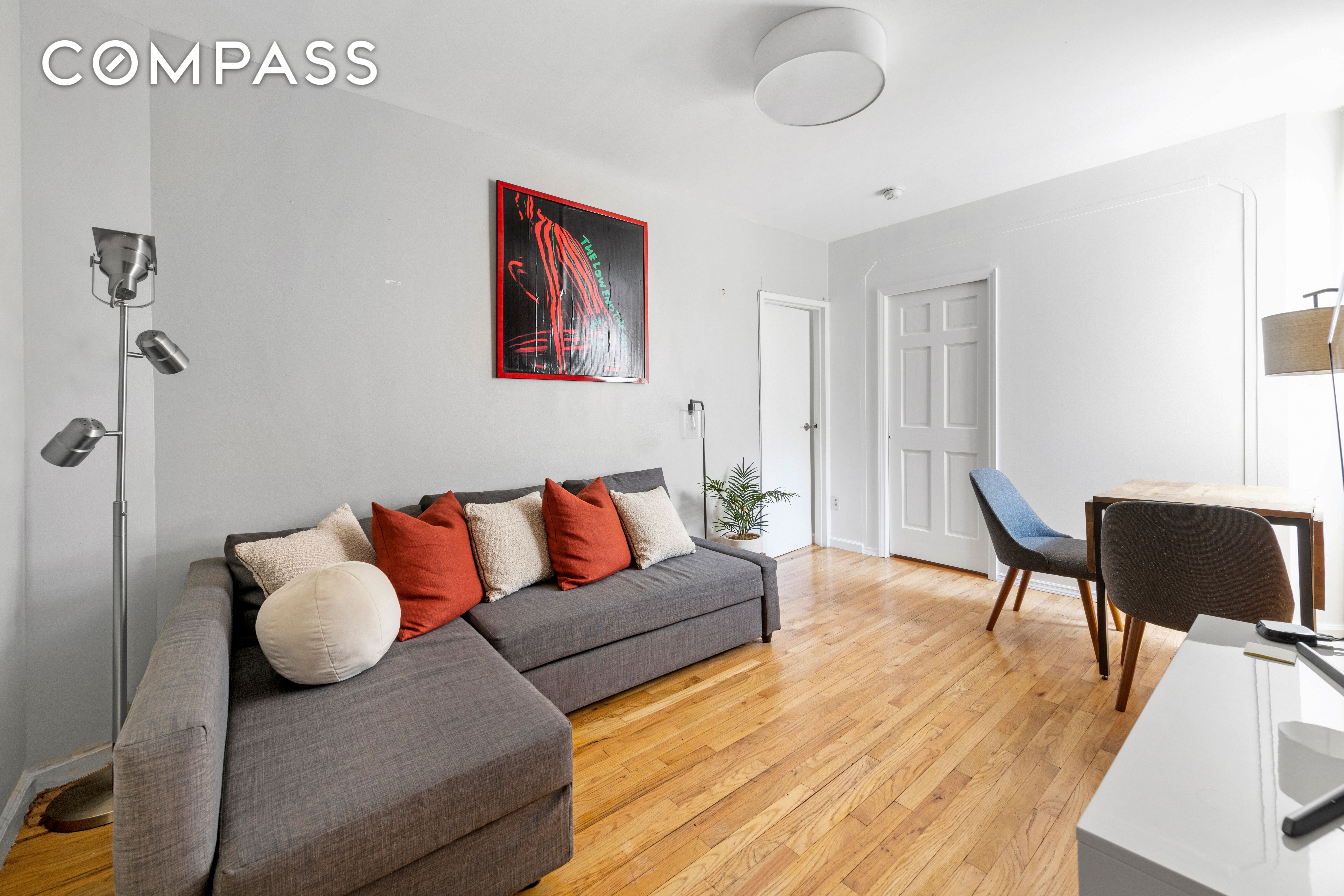 321 East 12th Street 24, East Village, Downtown, NYC - 2 Bedrooms  
1 Bathrooms  
4 Rooms - 